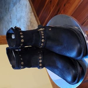 UGG Woman's boots Suede Black and Brass Never worn